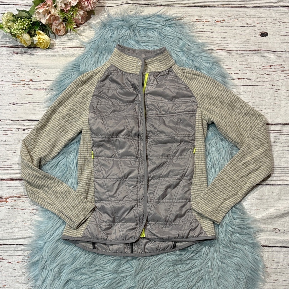 Title Nine insulated hybrid gray full-zip jacket